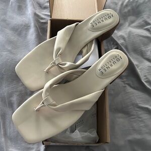 Journee Collection Seelah sandals